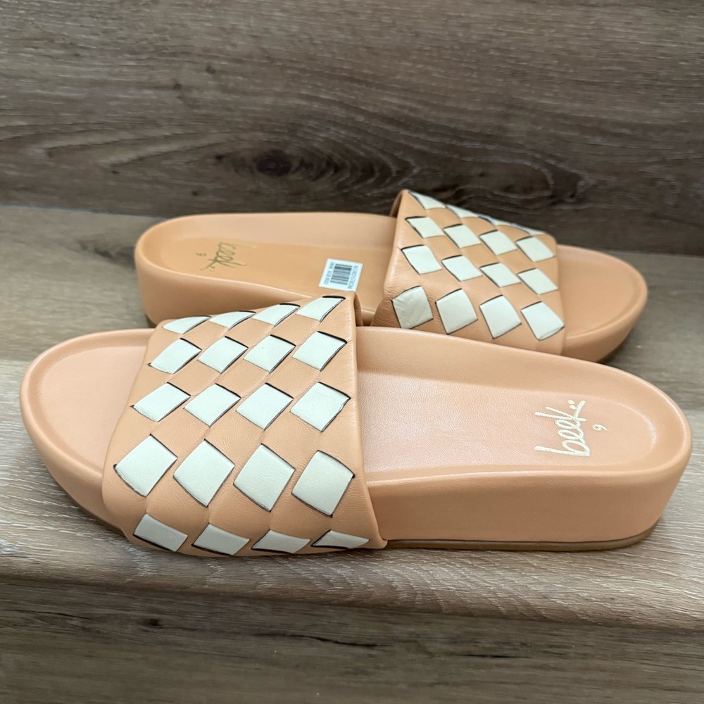 New Beek Beach Tan Eggshell Woven Leather Pelican Slides Sandals 9 $290